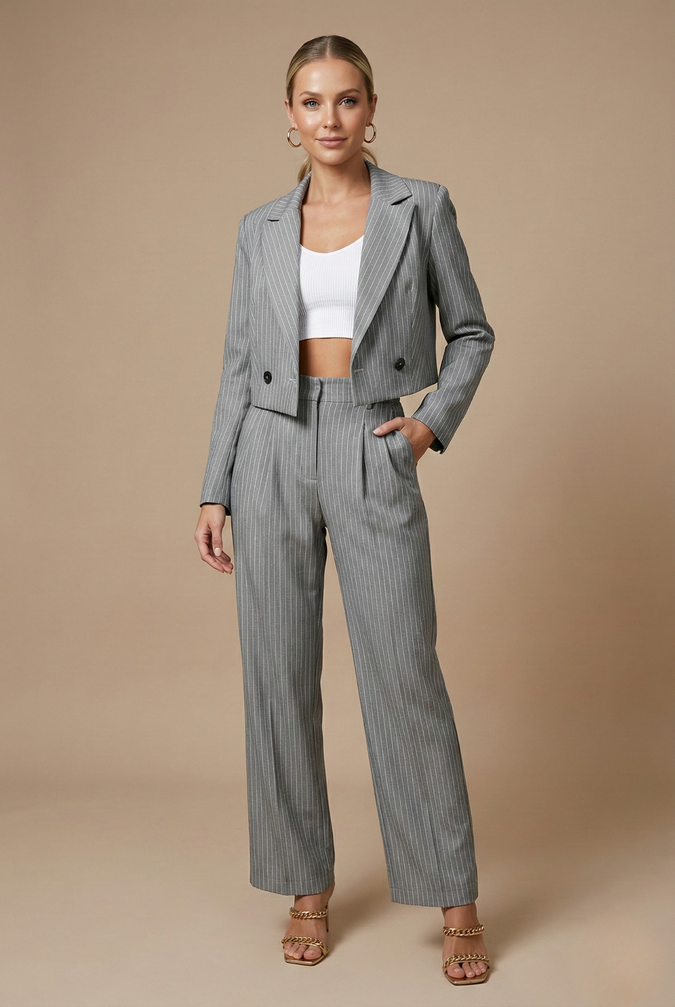 Linéa – Eleganter Zweiteiler mit kurzem Blazer & gerader Hose