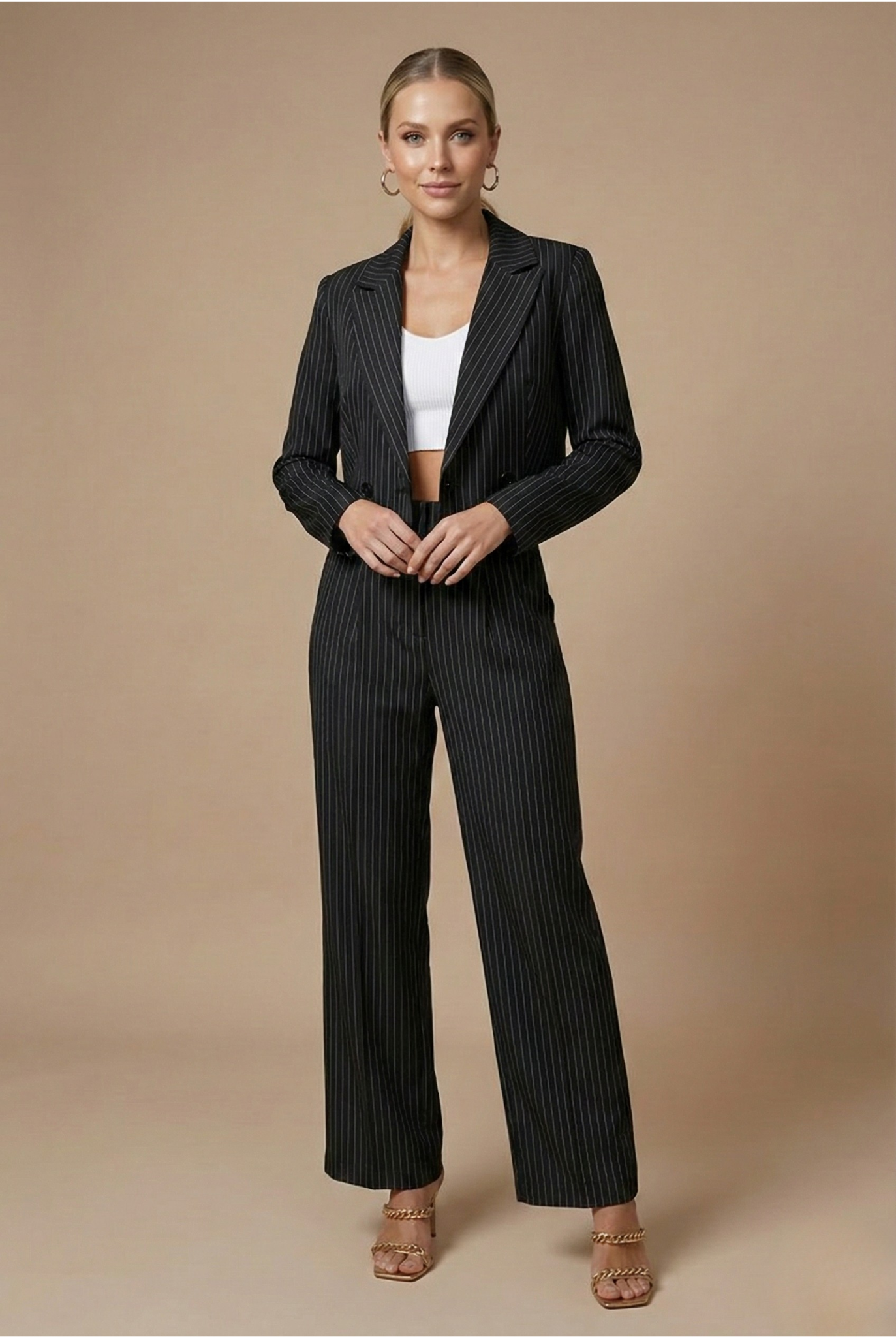 Linéa – Eleganter Zweiteiler mit kurzem Blazer & gerader Hose