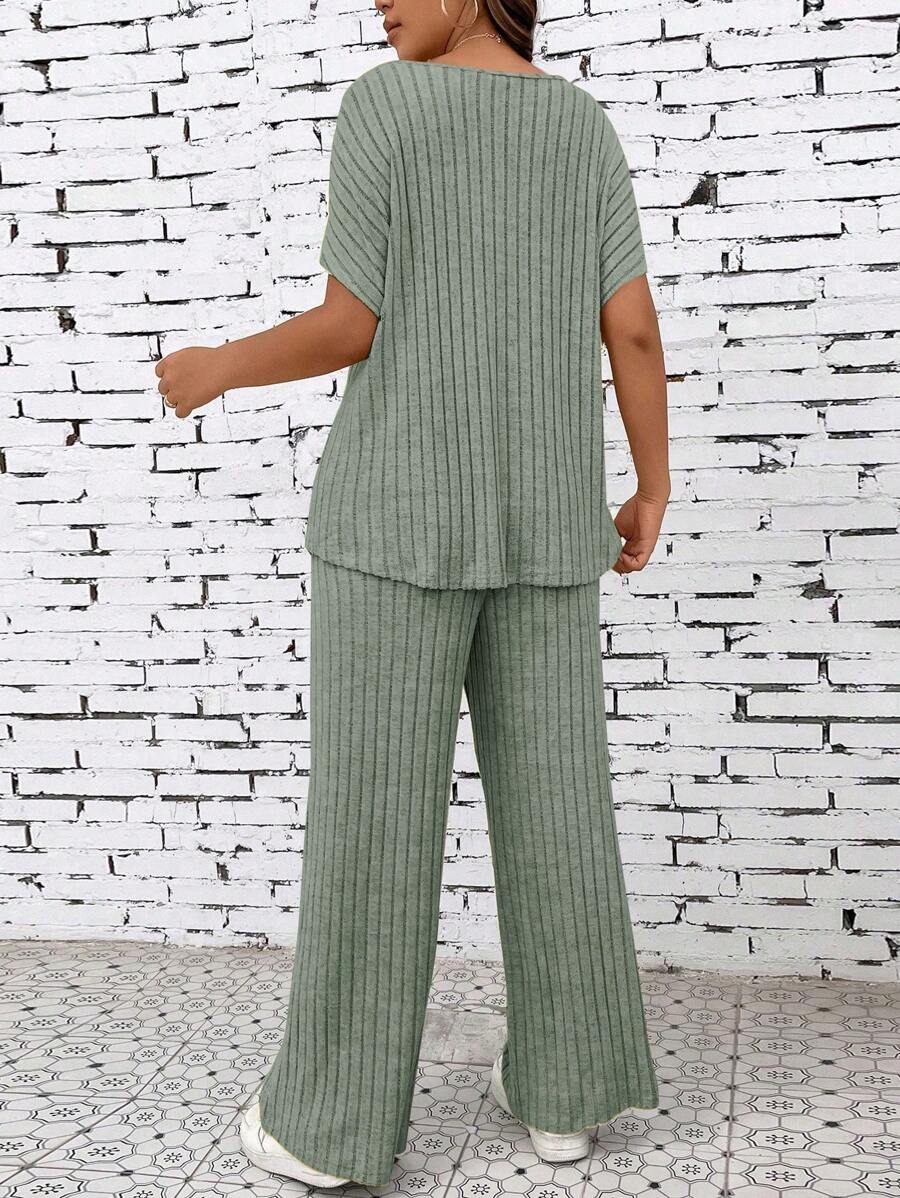 Aveline – Geripptes Lounge-Set mit Fledermausärmeln