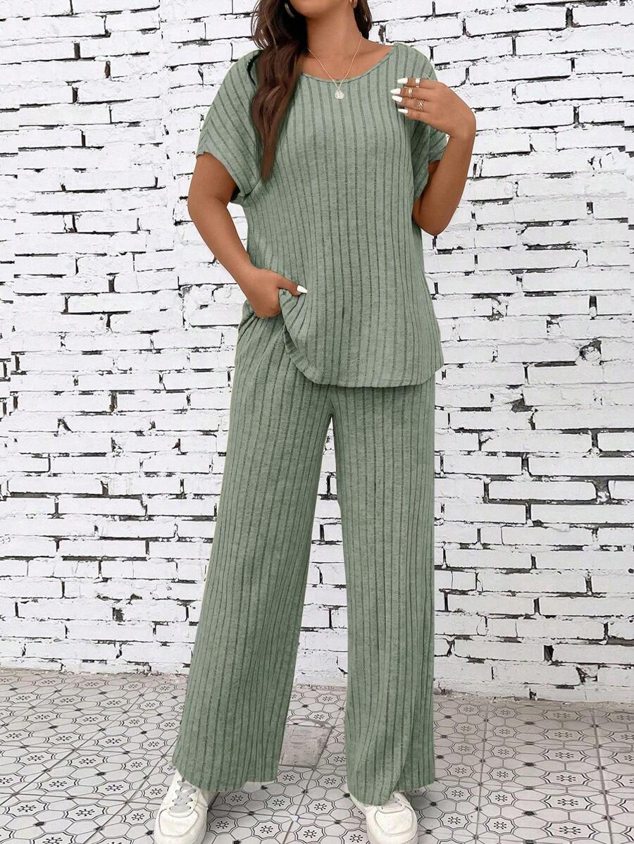 Aveline – Geripptes Lounge-Set mit Fledermausärmeln