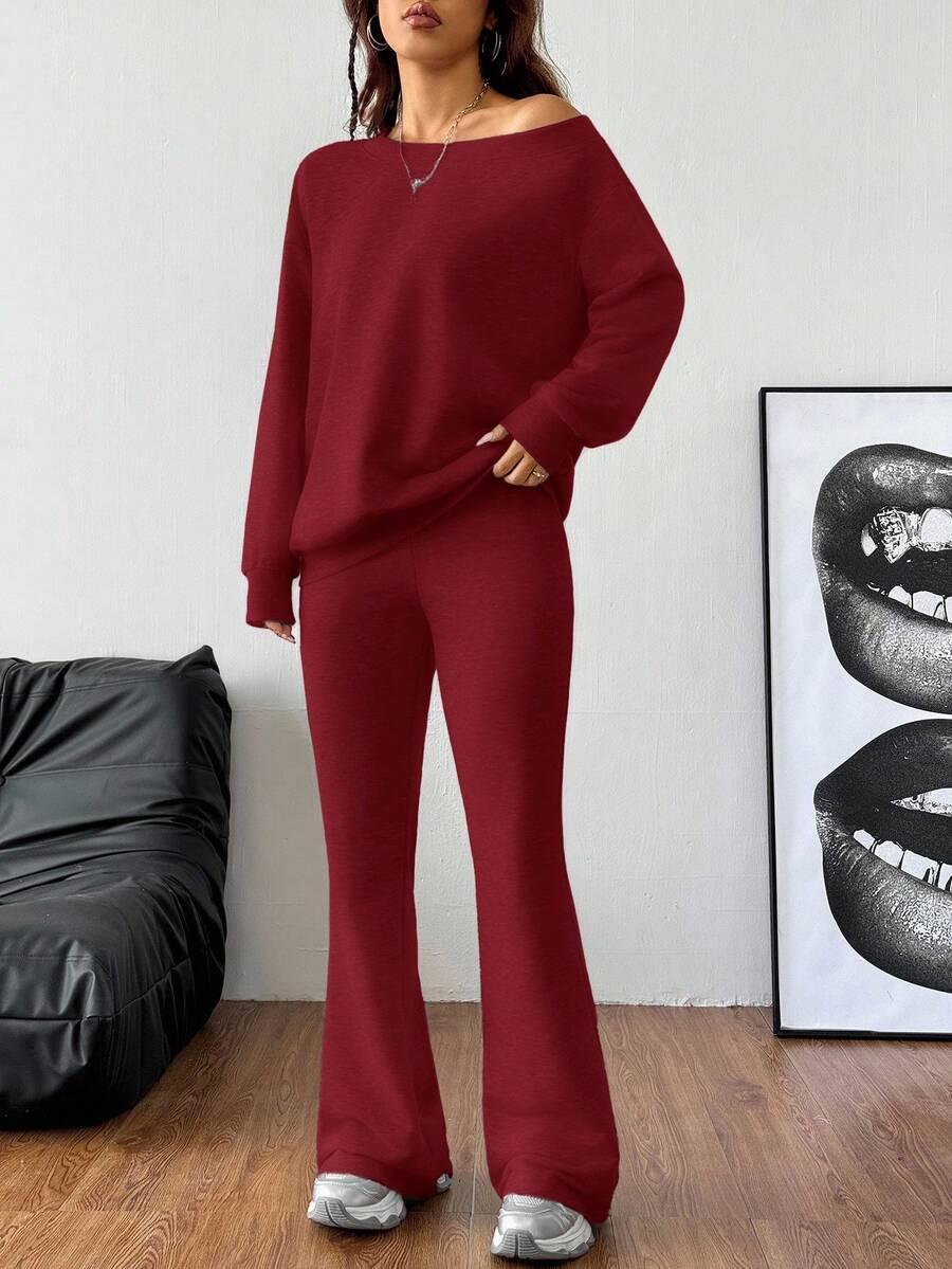 Lässiger Damen-Zweiteiler – Off-Shoulder Sweatshirt & Schlaghose