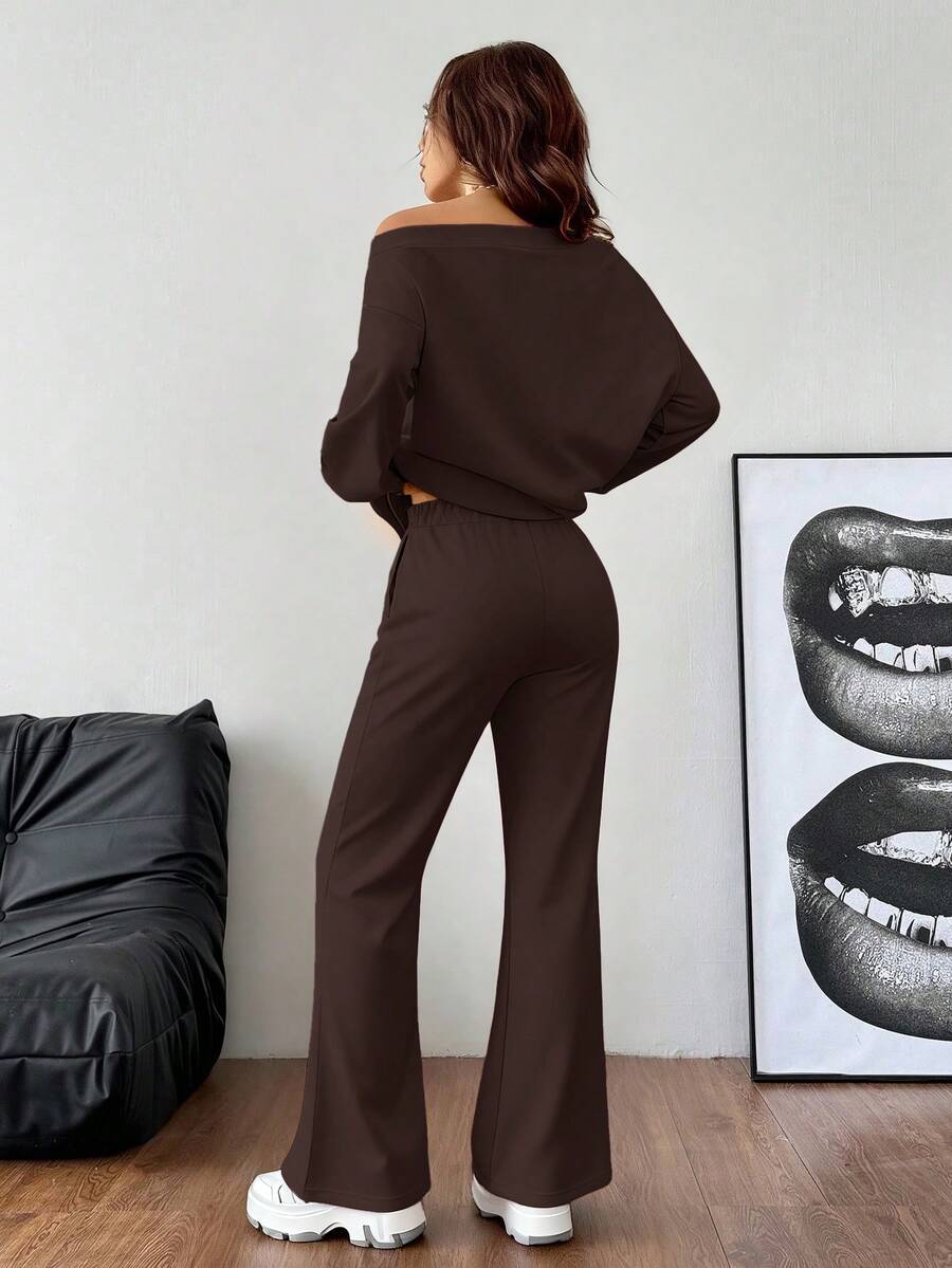 Lässiger Damen-Zweiteiler – Off-Shoulder Sweatshirt & Schlaghose