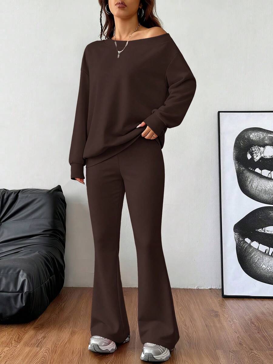 Lässiger Damen-Zweiteiler – Off-Shoulder Sweatshirt & Schlaghose