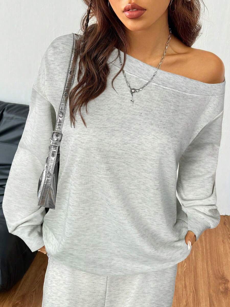 Lässiger Damen-Zweiteiler – Off-Shoulder Sweatshirt & Schlaghose