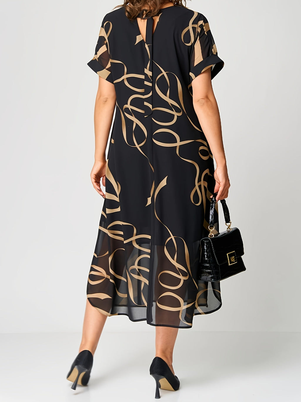 Élavine – Ausdrucksstarkes Chiffonkleid in französischer Eleganz