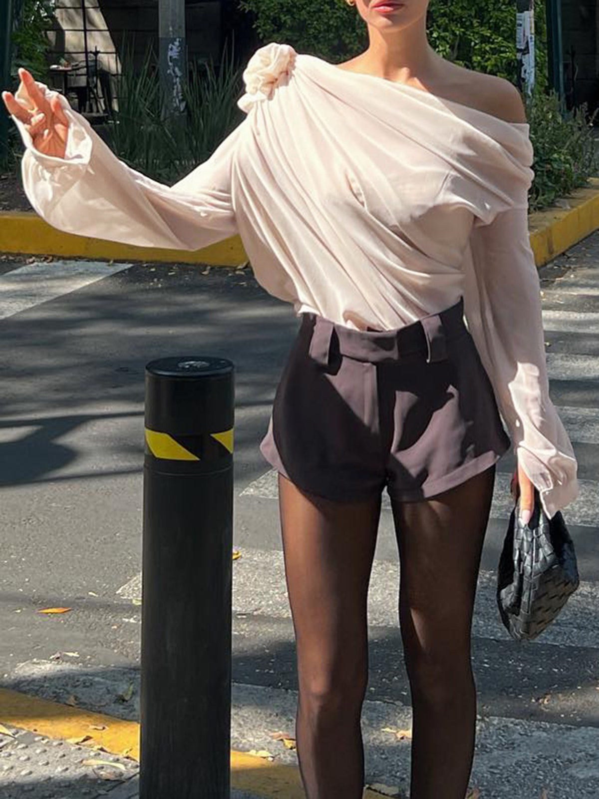 Chiffon Halbtransparentes Ein-Schulter Asymmetrisches Bluse