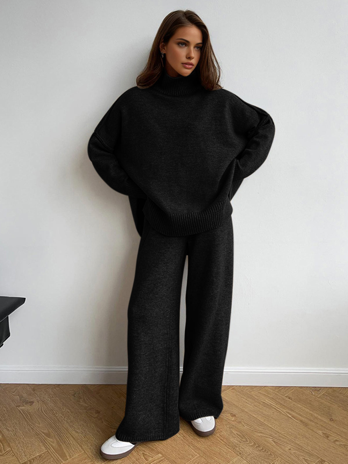 Einfarbiges Rollkragen-Strickhosen-Set