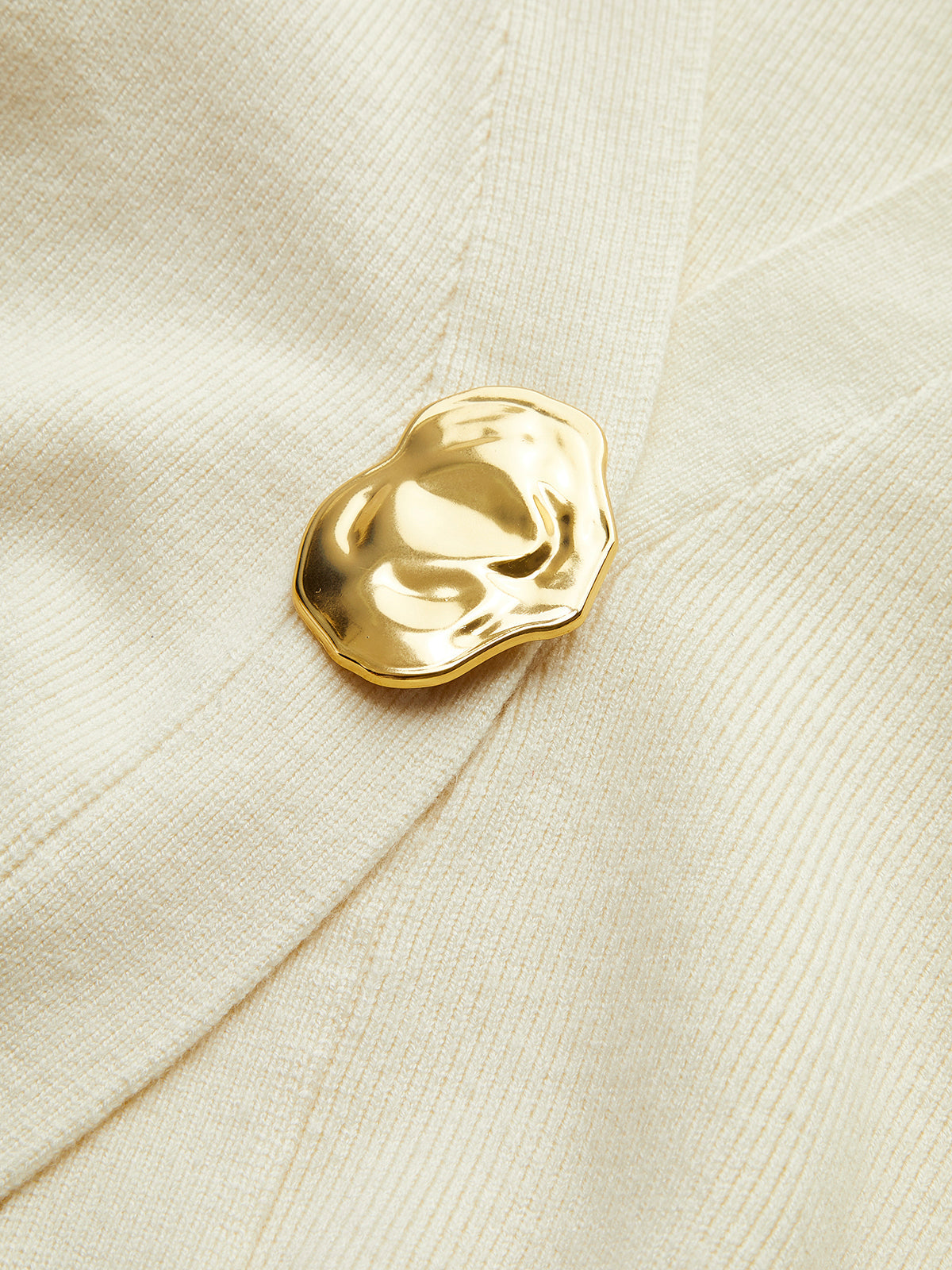 Goldener Knopf Einfacher Cardigan