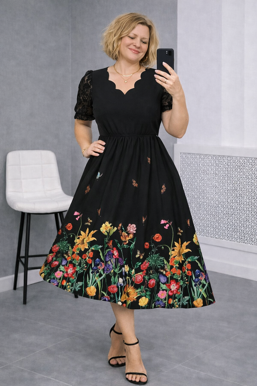 Reflora – Ausdrucksstarkes Sommerkleid mit Spitzenakzenten