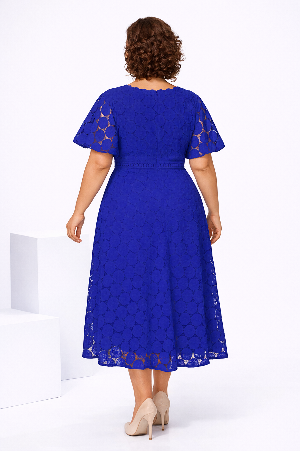 Bellmira – Feminines Cocktailkleid aus Spitze