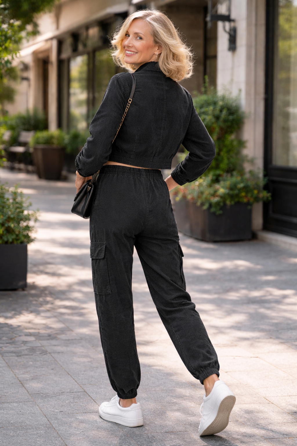 Lässiges & stilvolles Kord-Zweiteiler Set mit Kordjacke & Cargohose