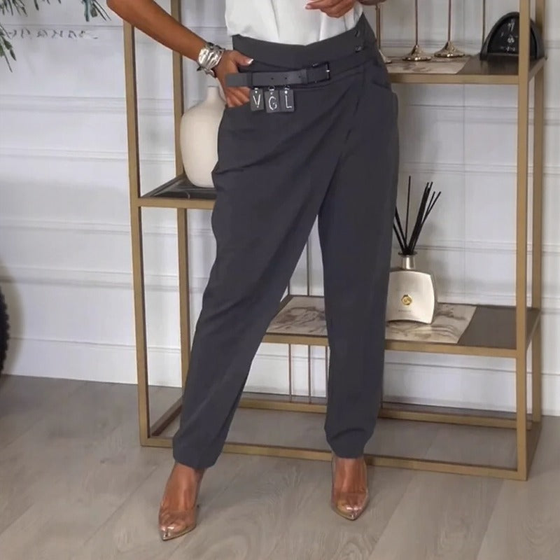 Calista™ Hose mit Asymmetrischem Design und Exklusivem Gürtel