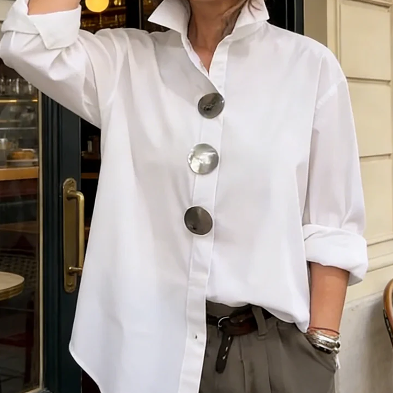 Damen Oversized Bluse mit großen Metallknöpfen