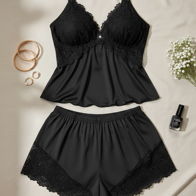 Pyjama-Set aus Top und Shorts mit Spitzenbesatz – Weicher, satinartiger Stoff, verstellbare Träger und V-Ausschnitt