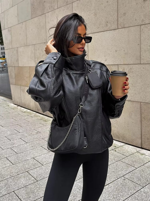 Lucille Asymmetrische Jacke in Lederoptik
